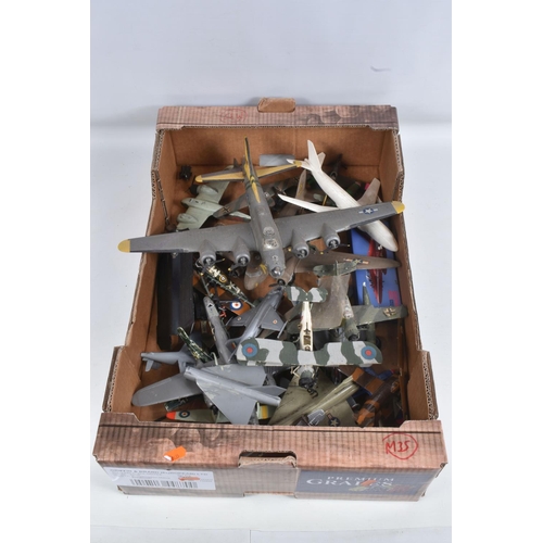 59 - A QUANTITY OF ASSORTED CONSTRUCTED PLASTIC AIRCRAFT, SHIP AND MILITARY MODEL KITS, dating from the 1... 