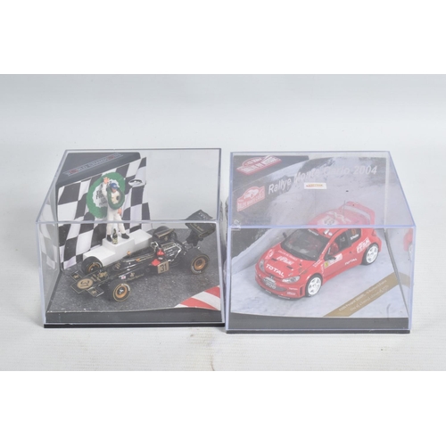 75 - A QUANTITY OF 1:43 SCALE DIECAST MODEL F1 RACE CARS IN THEIR PERSPEX CASE, to include 20 ONYX models... 