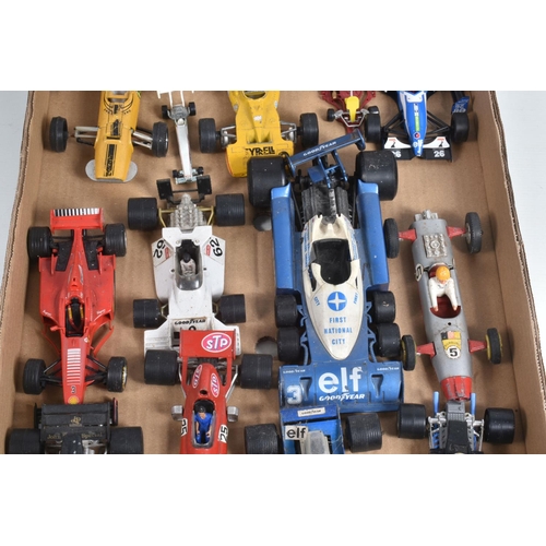 76 - A COLLECTION OF ASSORTED MAINLY FORMULA 1 RACING CARS, assorted scales, mainly 1960's and 1970's iss... 