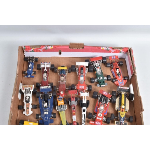 76 - A COLLECTION OF ASSORTED MAINLY FORMULA 1 RACING CARS, assorted scales, mainly 1960's and 1970's iss... 