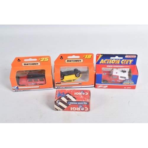 77 - A COLLECTION OF ASSORTED DIECAST MODEL VEHICLES AND SETS, to include Maisto, Cararama, Corgi, Lledo,... 