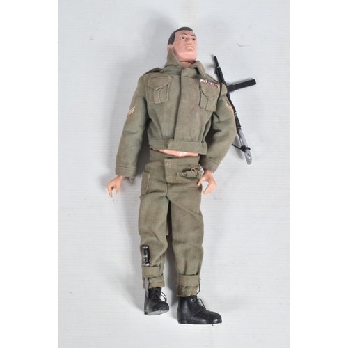 80 - A QUANTITY OF UNBOXED AND ASSORTED PALITOY ACTION MAN FIGURES, CLOTHING, ACCESSORIES AND VEHICLES, o... 