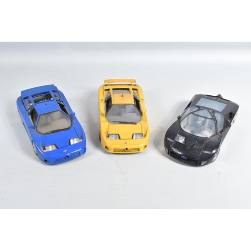 100 - A COLLECTION OF ASSORTED BOXED AND UNBOXED 1:24 AND 1:18 SCALE  DIECAST  SPORTS CARS, to include thr... 