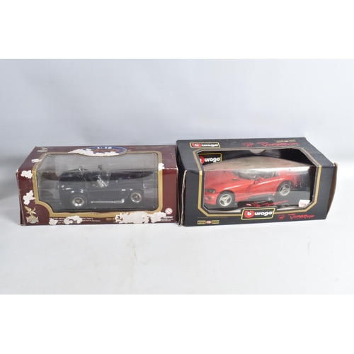 100 - A COLLECTION OF ASSORTED BOXED AND UNBOXED 1:24 AND 1:18 SCALE  DIECAST  SPORTS CARS, to include thr... 