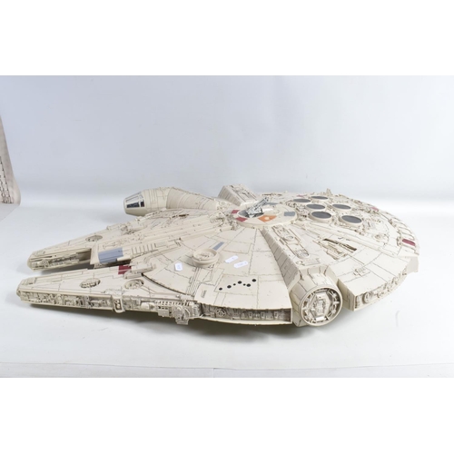 99 - A CONSTRUCTED MODEL OF THE STAR WARS MILLENNIUM FALCON, believed to be from the De Agostini partwork... 