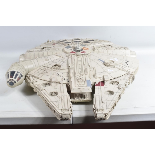 99 - A CONSTRUCTED MODEL OF THE STAR WARS MILLENNIUM FALCON, believed to be from the De Agostini partwork... 