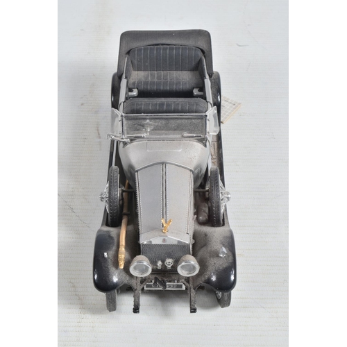 104 - AN UNBOXED FRANKLIN MINT 1925 ROLLS-ROYCE SILVER GHOST, 1/24 scale, appears complete and in good con... 