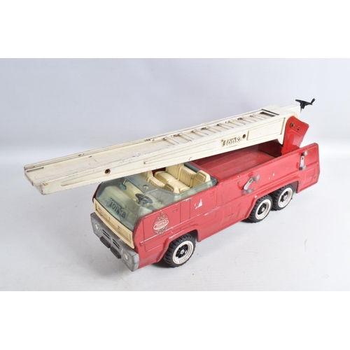 106 - THREE TONKA TOYS AERIAL LADDER FIRE TRUCKS, all ladders raise and lower, one with working extension ... 