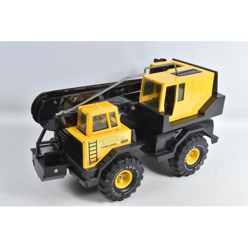 116 - FOUR ITEMS OF MIGHTY TONKA TOYS CONSTRUCTION EQUIPMENT, two articulated Loading Shovels, Lorry/Truck... 