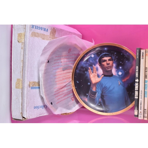 120 - A QUANTITY OF STAR TREK COLLECTORS ITEMS, to include an advertisement board displaying Paramount Sta... 