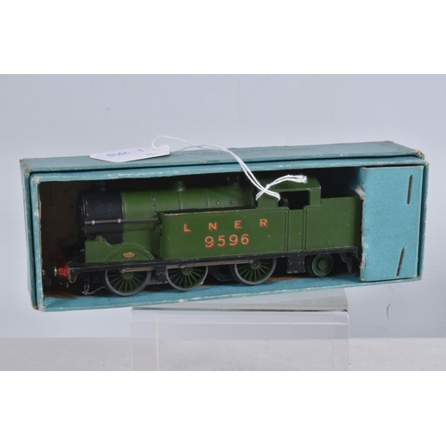 121 - TWO BOXED EARLY POST-WAR HORNBY DUBLO LOCOMOTIVES, Class N2 Tank Locomotive, No.9596, L.N.E.R. green... 