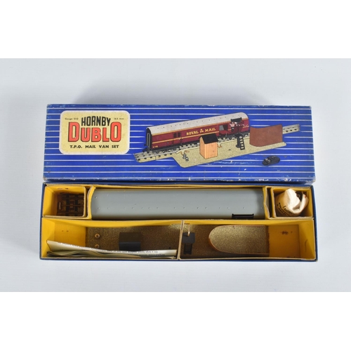 122 - A QUANTITY OF ASSORTED BOXED HORNBY DUBLO ROLLING STOCK, to include D1 Cattle Truck L.M.S No.710018,... 