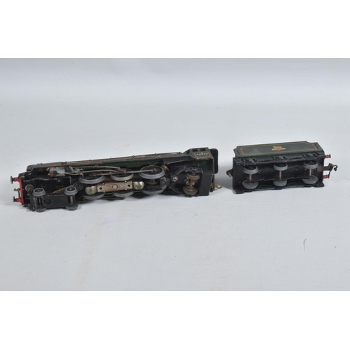 125 - A QUANTITY OF UNBOXED AND ASSORTED HORNBY DUBLO MODEL RAILWAY ITEMS, Duchess class locomotive and te... 