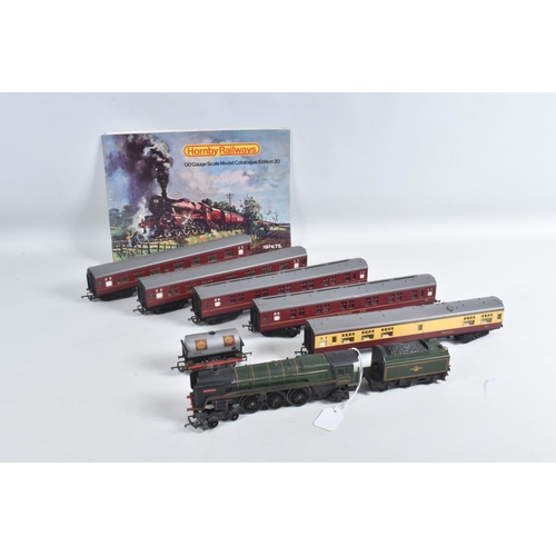 126 - A QUANTITY OF UNBOXED AND ASSORTED OO GAUGE MODEL RAILWAY ITEMS, incomplete and damaged Tri-ang Brit... 