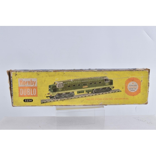 127 - A BOXED HORNBY DUBLO CLASS 55 DELTIC LOCOMOTIVE, 'St. Paddy' No.D9001, B.R. two tone green livery (3... 