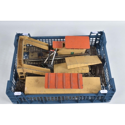 128 - A QUANTITY OF UNBOXED AND ASSORTED HORNBY DUBLO MODEL RAILWAY ITEMS, class N2 tank locomotive in B.R... 