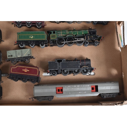 128 - A QUANTITY OF UNBOXED AND ASSORTED HORNBY DUBLO MODEL RAILWAY ITEMS, class N2 tank locomotive in B.R... 