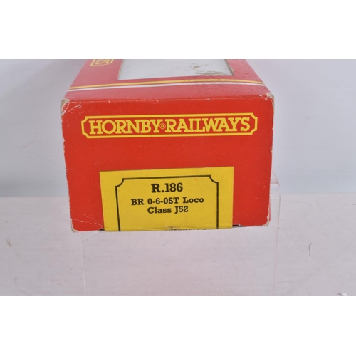 129 - A QUANTITY OF BOXED AND UNBOXED OO GAUGE HORNBY AND LIMA MODEL RAILWAY ITEMS, comprising boxed Hornb... 