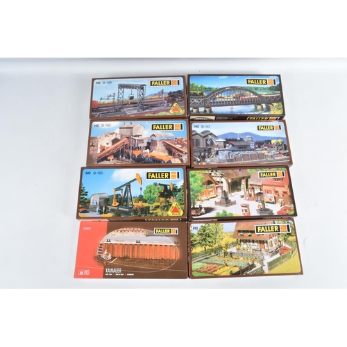 133 - A QUANTITY OF BOXED FALLER HO SCALE PLASTIC LINESIDE BUILDINGS, STRUCTURES AND ACCESSORY KITS, kits ... 