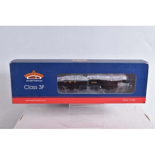 149 - SEVEN BOXED AIRFIX OO GAUGE LOCOMOTIVES, not all in correct boxes or complete, includes three 54122-... 