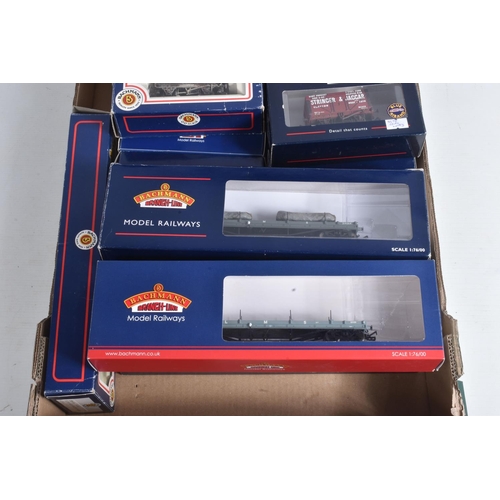 170 - A QUANTITY OF BOXED BACHMANN OO GAUGE FREIGHT ROLLING STOCK, majority are wagons of L.M.S. or G.W.R.... 