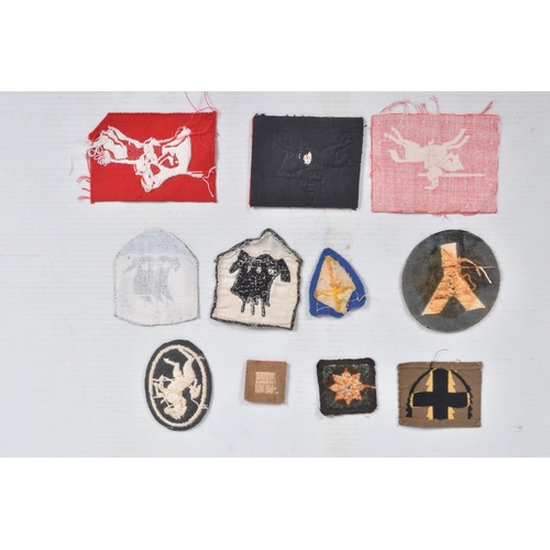 254 - RIKER DISPLAY CASE, containing  over 30 Formation patches to units including Northern Ireland Comman... 