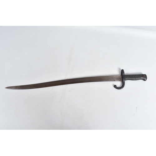 275 - A 19th CENTURY FRENCH RIFLE BAYONET, the top of the blade is inscribed Etienne indicating it was mad... 