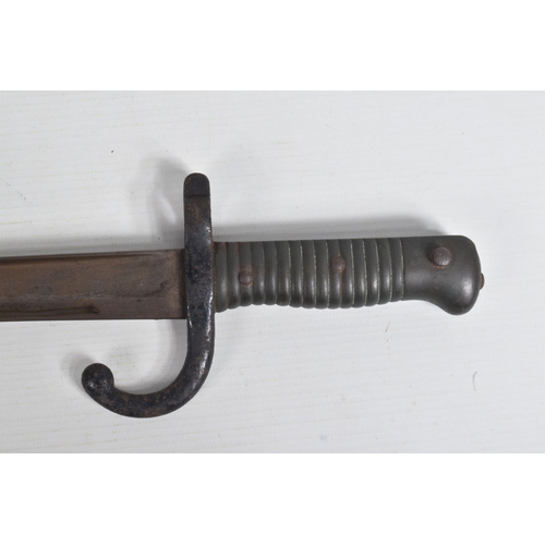 275 - A 19th CENTURY FRENCH RIFLE BAYONET, the top of the blade is inscribed Etienne indicating it was mad... 