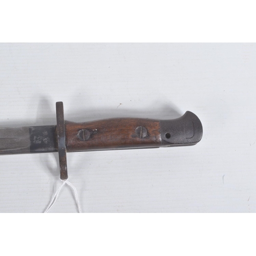 278 - A 1907 PATTERN RIFLE BAYONET FOR USE WITH A LEE ENFIELD RIFLE, the blade is clearly stamped and it c... 