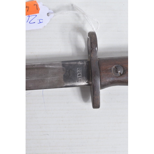 278 - A 1907 PATTERN RIFLE BAYONET FOR USE WITH A LEE ENFIELD RIFLE, the blade is clearly stamped and it c... 