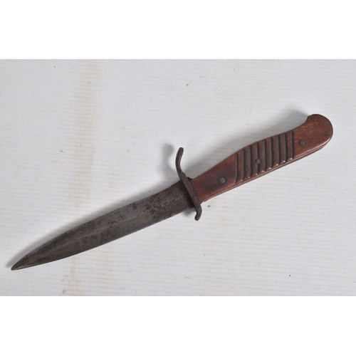 290 - GERMAN WWI TRENCH KNIFE, & A FAIRBAIRN SYKES FIGHTING KNIFE, the German Trench knife comes complete ... 