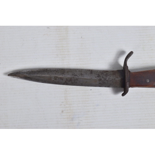 290 - GERMAN WWI TRENCH KNIFE, & A FAIRBAIRN SYKES FIGHTING KNIFE, the German Trench knife comes complete ... 