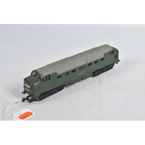 142 - AN UNBOXED HORNBY DUBLO CLASS 55 DELTIC TYPE LOCOMOTIVE, original unnumbered version in B.R. green l... 