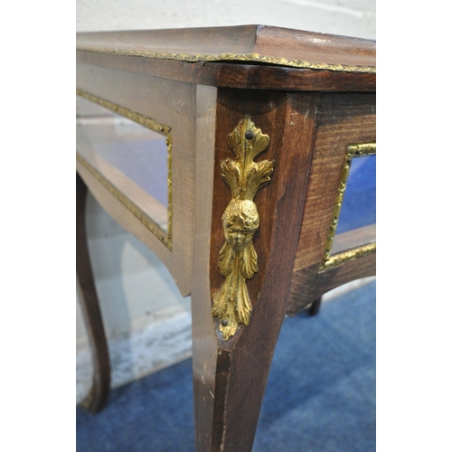 201 - A 20TH CENTURY BIJOUTERIE TABLE, with a hinged lid, thats enclosing a blue baize, raised on shaped ... 