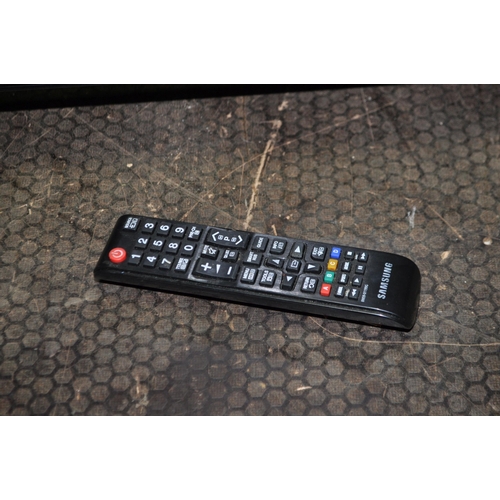 60 - A SAMSUNG UE40JU6000 40in SMART TV WITH REMOTE (PAT pass and working) (2)