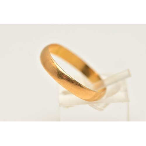 406 - A 22CT GOLD BAND RING, a plain polished band ring, approximate width 3mm, hallmarked 22ct Birmingham... 