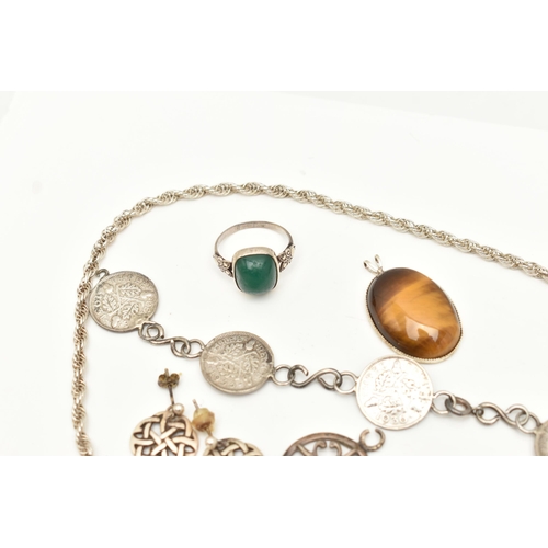 488 - A SMALL SELECTION OF JEWELLERY, to include a white metal tigers eye cabochon pendant fitted with a s... 