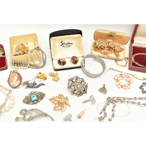 542 - A COLLECTION OF SILVER, WHITE METAL AND COSTUME JEWELLERY, to include a white metal bracelet stamped... 