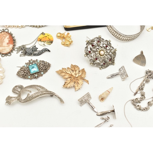 542 - A COLLECTION OF SILVER, WHITE METAL AND COSTUME JEWELLERY, to include a white metal bracelet stamped... 