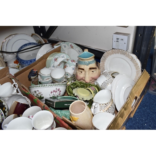 763 - SIX BOXES AND LOOSE CERAMICS AND GLASSWARE to include a quantity of Minton 'Keswick' tea wares compr... 