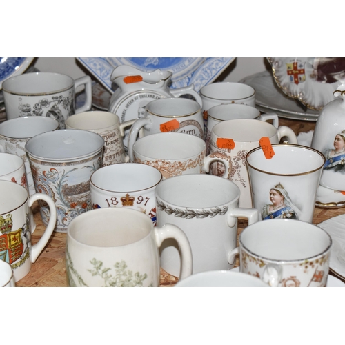 772 - A LARGE QUANTITY OF QUEEN VICTORIA COMMEMORATIVE PORCELAIN, comprising W.H Goss trinket dishes, bud ... 