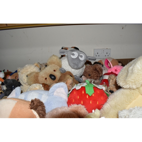 777 - THREE BOXES AND LOOSE PLUSH BEARS AND ANIMALS, to include a DanDee 2000 collectable snowman, a Harro... 