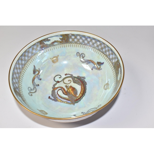 811 - A WEDGWOOD 'CELESTIAL DRAGON' LUSTRE BOWL, pattern no Z4829, having a mottled blue exterior and pale... 