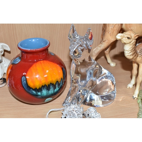 867 - A 'DAUM FRANCE' GERMAN SHEPHERD AND DECORATIVE ITEMS comprising a clear crystal Alsatian German shep... 