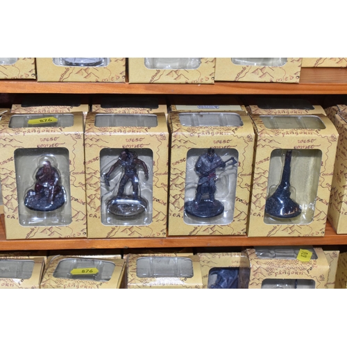 876 - A QUANTITY OF LORD OF THE RINGS COLLECTORS FIGURES AND STANDS ETC, to include boxed and unboxed lead... 