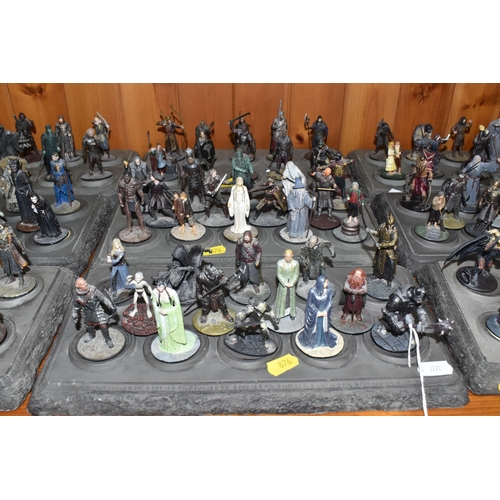 876 - A QUANTITY OF LORD OF THE RINGS COLLECTORS FIGURES AND STANDS ETC, to include boxed and unboxed lead... 