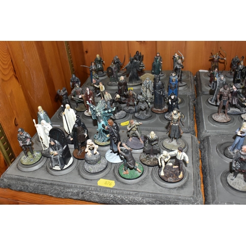 876 - A QUANTITY OF LORD OF THE RINGS COLLECTORS FIGURES AND STANDS ETC, to include boxed and unboxed lead... 