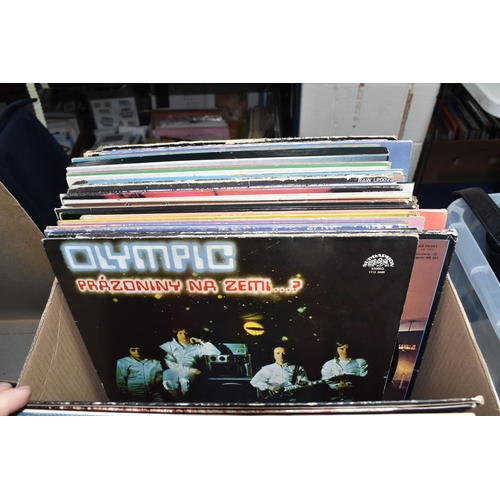 883 - A BOX OF MOSTLY 80s/ROCK/PROGRESSIVE ROCK LPS to include eight Queen LPs comprising 'A Night at The ... 