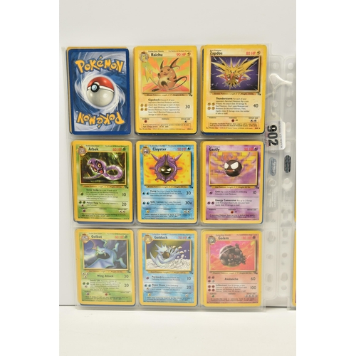 902 - NEAR COMPLETE POKEMON FOSSIL SET, only missing cards 25 and 28, card condition varies, Dragonite 19/... 