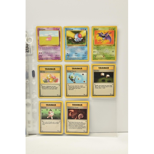 902 - NEAR COMPLETE POKEMON FOSSIL SET, only missing cards 25 and 28, card condition varies, Dragonite 19/... 